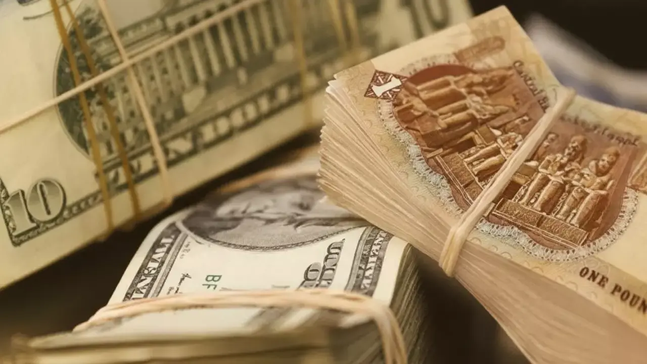 تراجع كبير في سعر الدولار بالبنوك المصرية يفقد العملة الأمريكية 48 قرشاً دفعة واحدة